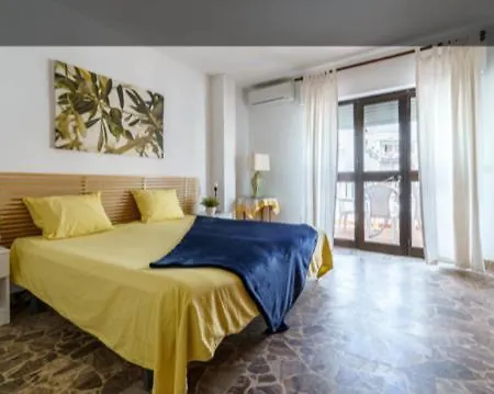 Apartamento Carihuela Primera Linea Playa * Торремолінос